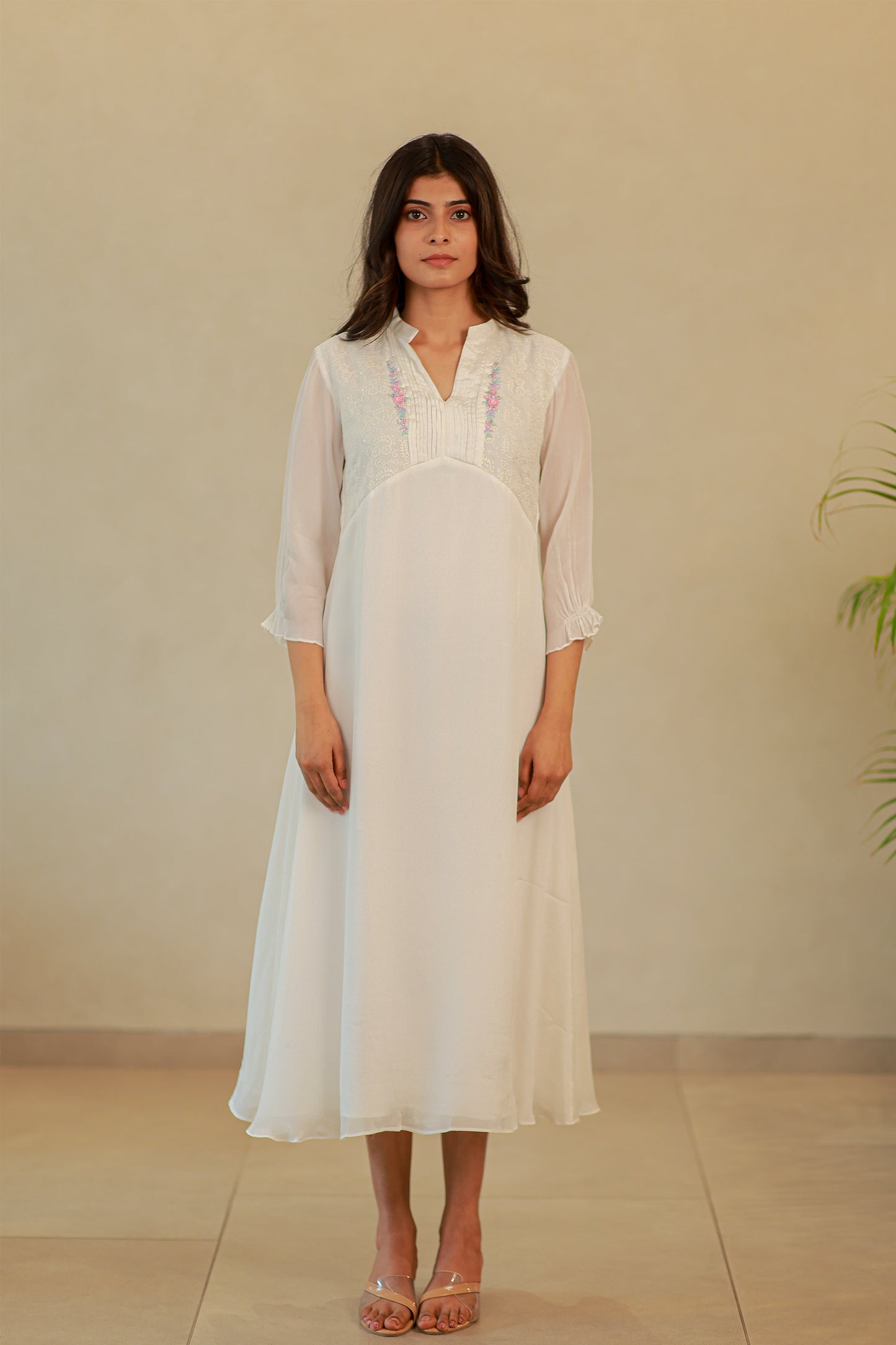 Off white Chinnon Kurti