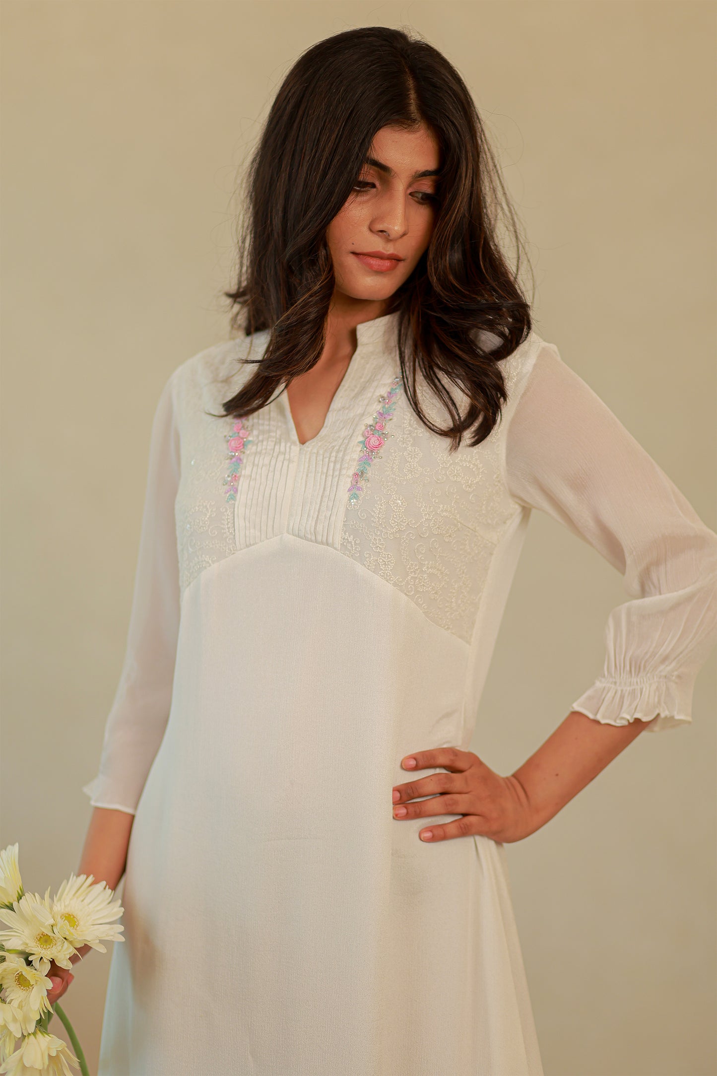 Off white Chinnon Kurti